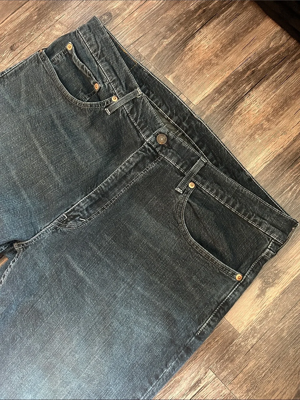 Levi's Men’s Jeans in Dark Blue Wash - Relaxed Fit